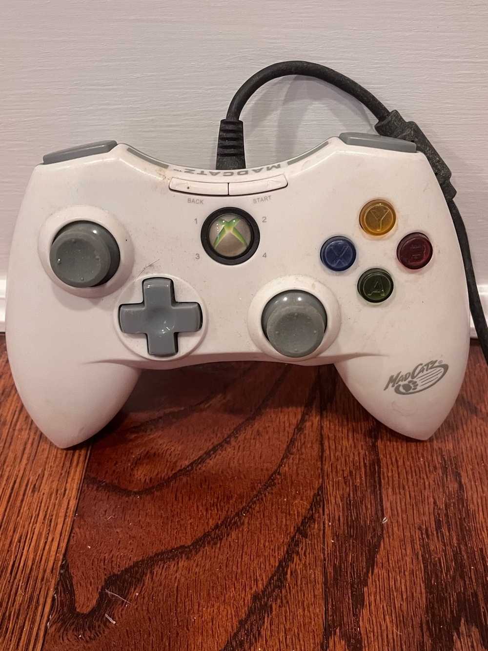 XBOX 360 Controller - wired OEM Madcatz